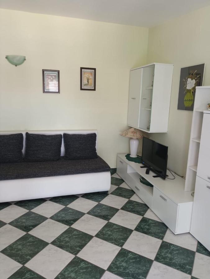 Apartments Martinovic By The Sea Kukljica Εξωτερικό φωτογραφία