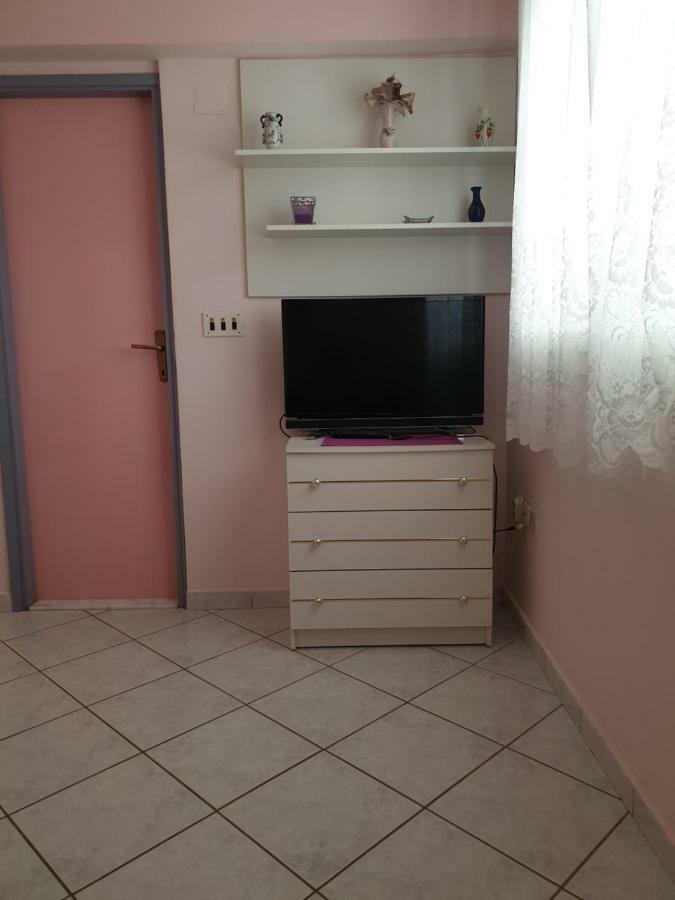 Apartments Martinovic By The Sea Kukljica Εξωτερικό φωτογραφία