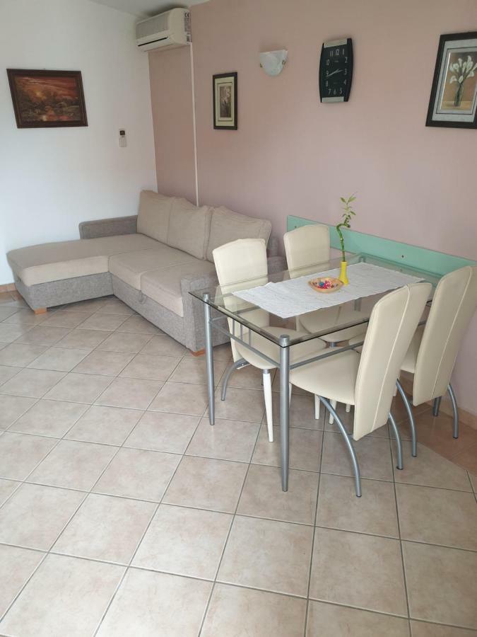 Apartments Martinovic By The Sea Kukljica Εξωτερικό φωτογραφία