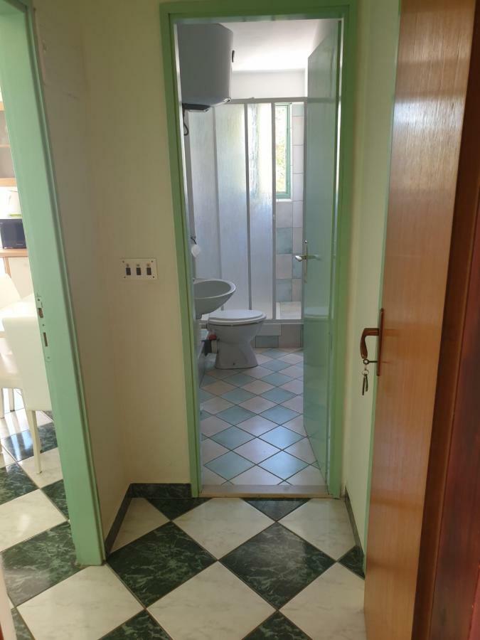 Apartments Martinovic By The Sea Kukljica Εξωτερικό φωτογραφία